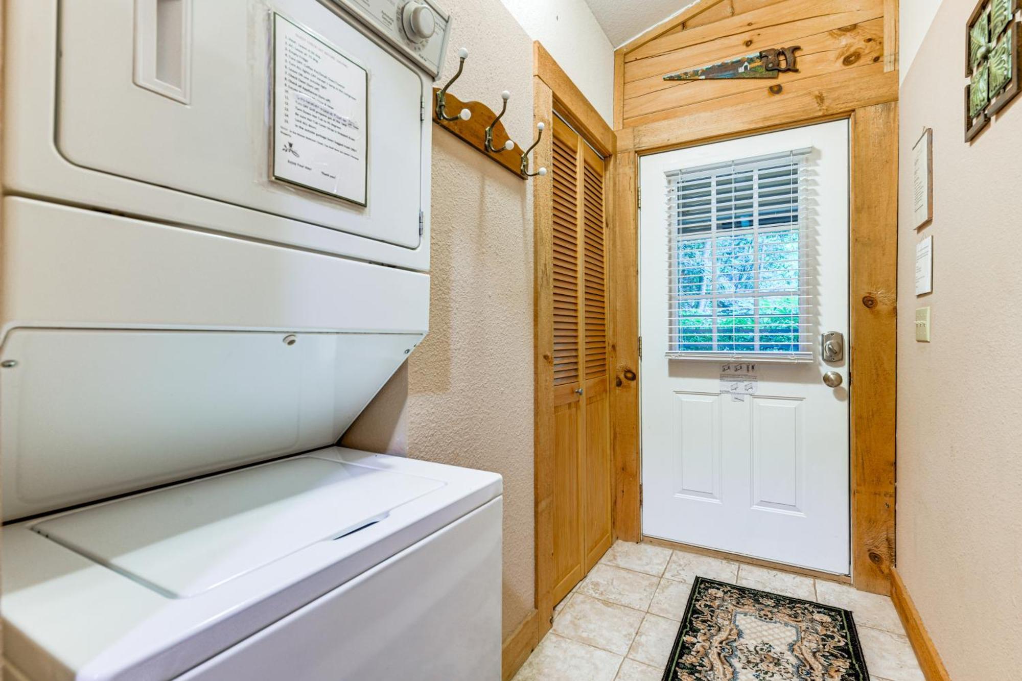 Serene Maggie Valley Retreat With Deck And Hot Tub! Экстерьер фото