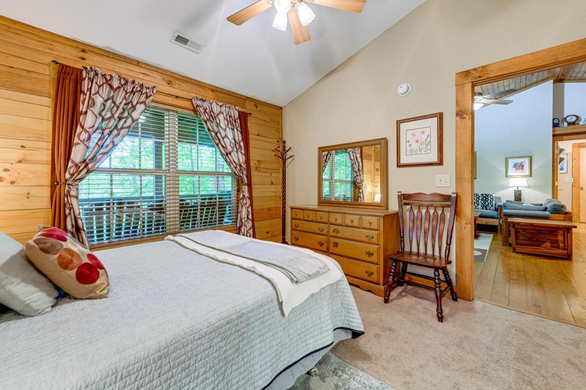 Serene Maggie Valley Retreat With Deck And Hot Tub! Экстерьер фото